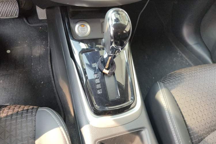 Used Nissan Tiida 2019 1.6L CVT Smart Enjoyment Version China VI Standard Gear Lever