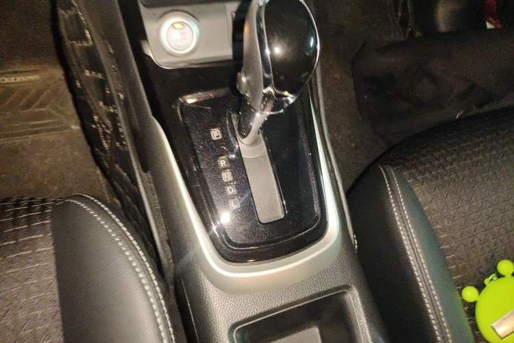 Used Nissan Tiida 2019 1.6L CVT Smart Drive Version China VI Standard Gear Lever