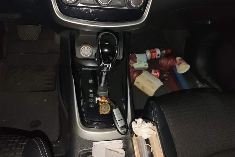 Used Nissan Tiida 2019 1.6L CVT Smart Drive Version China VI Standard Gear Lever
