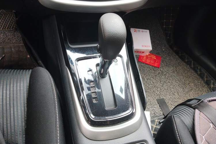 Used Nissan Tiida 2019 1.6L CVT Cool Edition China VI Standard Gear Lever