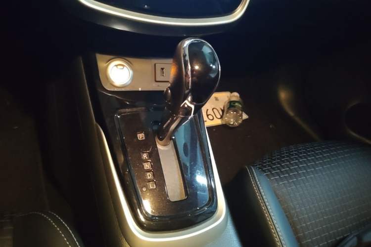 Used Nissan Tiida 2019 1.6L CVT Smart Drive Version China VI Standard Gear Lever