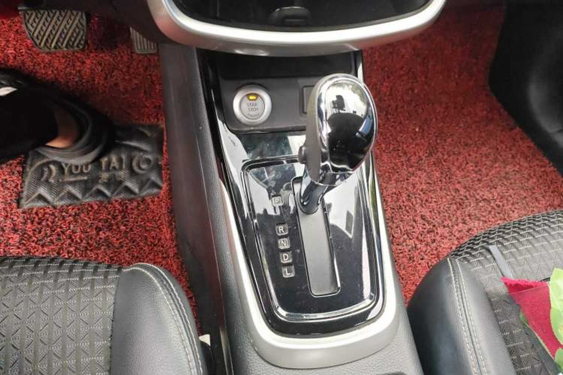Used Nissan Tiida 2019 1.6L CVT Smart Drive Version China V Standard Gear Lever