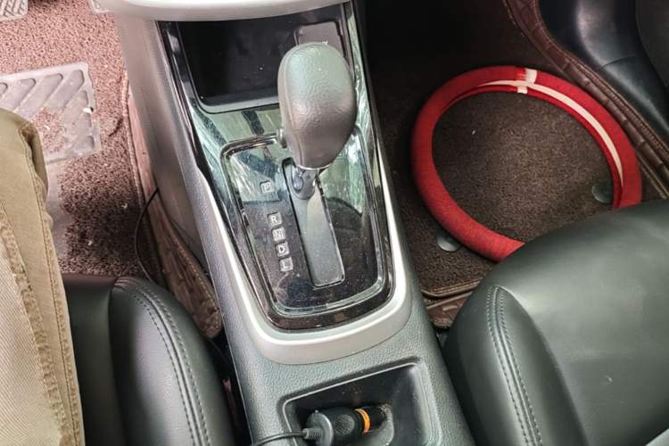 Used Nissan Tiida 2019 1.6L CVT Cool Edition China VI Standard Gear Lever
