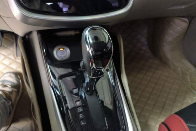 Used Nissan Tiida 2019 1.6L CVT Smart Enjoyment Version China V Standard Gear Lever