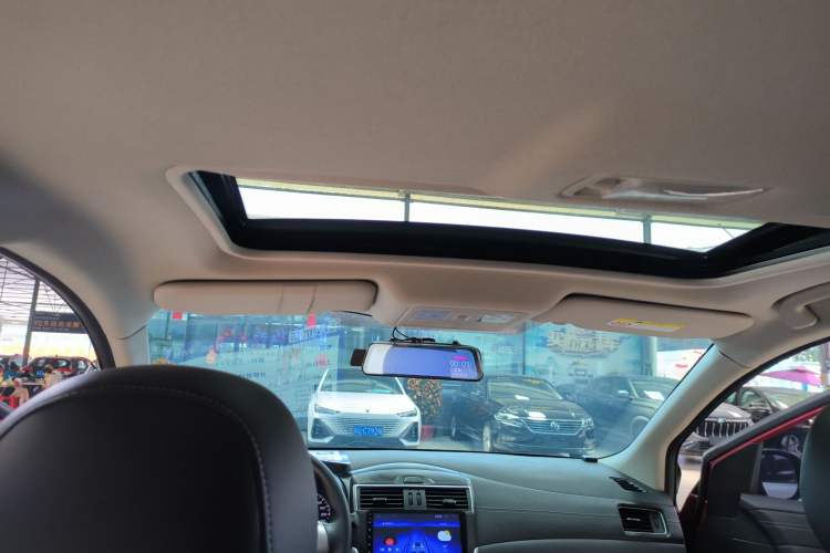 Used Nissan Tiida 2019 1.6L CVT Cool Edition China VI Standard Headliner