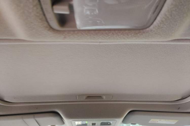 Used Nissan Tiida 2019 1.6L CVT Cool Edition China VI Standard Headliner