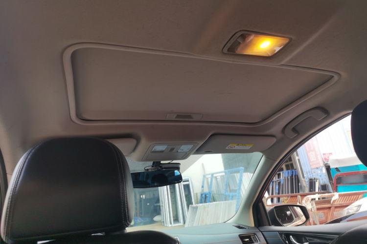 Used Nissan Tiida 2019 1.6L CVT Smart Drive Version China V Standard Headliner