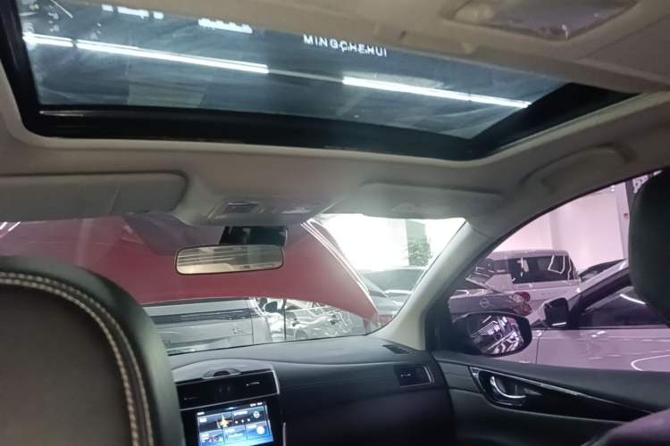 Used Nissan Tiida 2019 1.6L CVT Smart Enjoyment Version China VI Standard Headliner