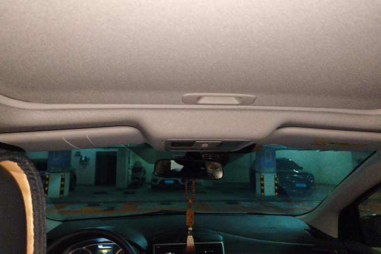 Used Nissan Tiida 2019 1.6L CVT Smart Drive Version China VI Standard Headliner