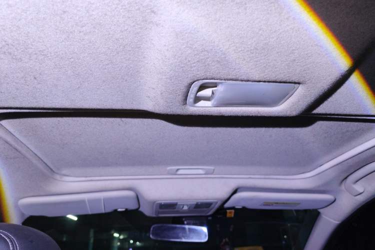 Used Nissan Tiida 2019 1.6L CVT Smart Drive Version China VI Standard Headliner