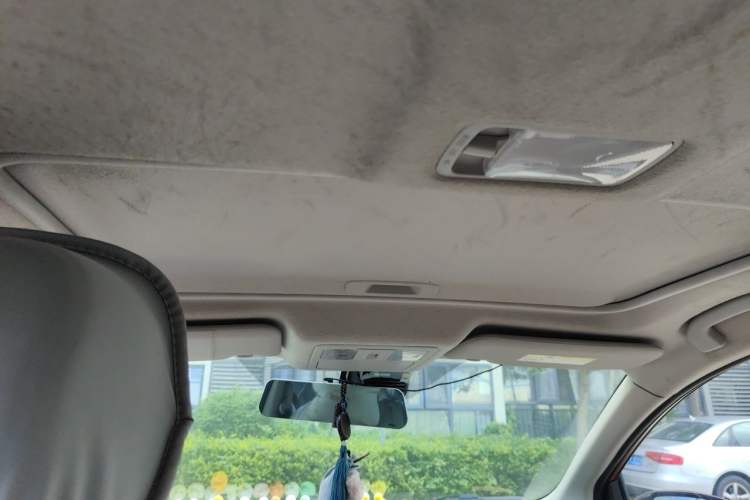 Used Nissan Tiida 2019 1.6L CVT Smart Drive Version China VI Standard Headliner