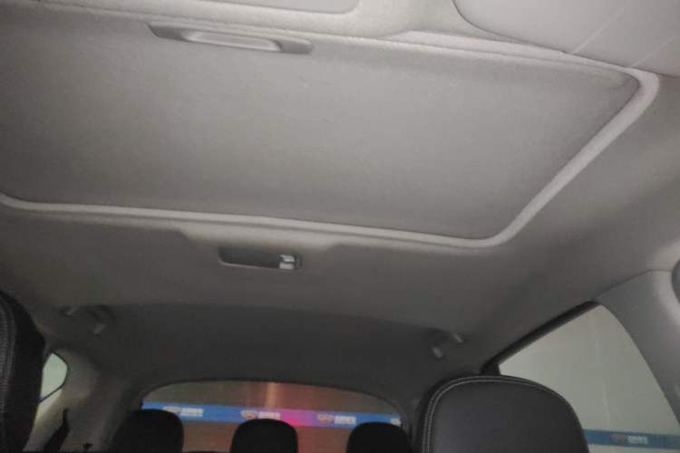 Used Nissan Tiida 2019 1.6L CVT Smart Drive Version China VI Standard Headliner