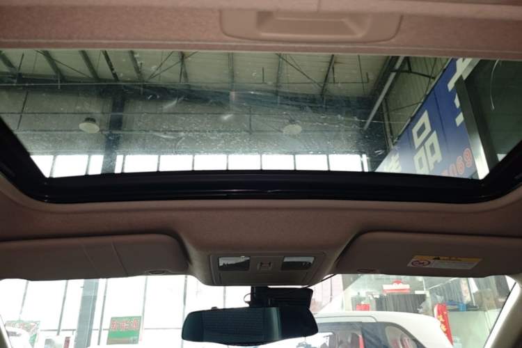 Used Nissan Tiida 2019 1.6L CVT Smart Drive Version China VI Standard Headliner