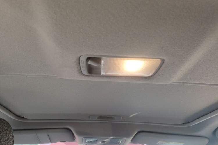 Used Nissan Tiida 2019 1.6L CVT Cool Edition China VI Standard Headliner
