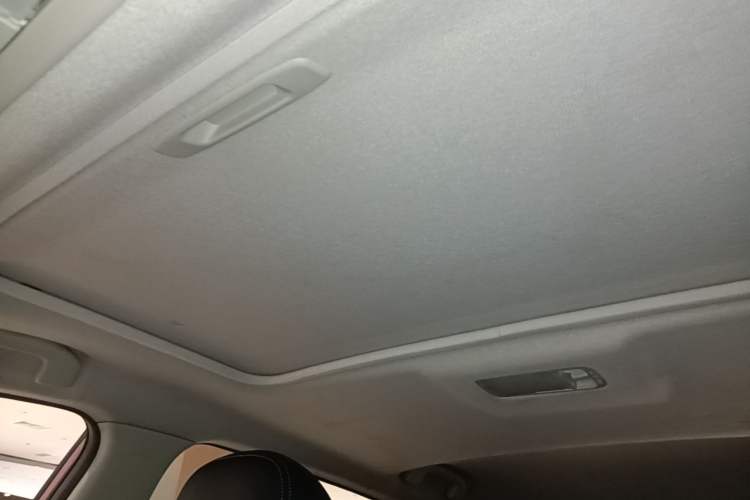 Used Nissan Tiida 2019 1.6L CVT Smart Drive Version China VI Standard Headliner