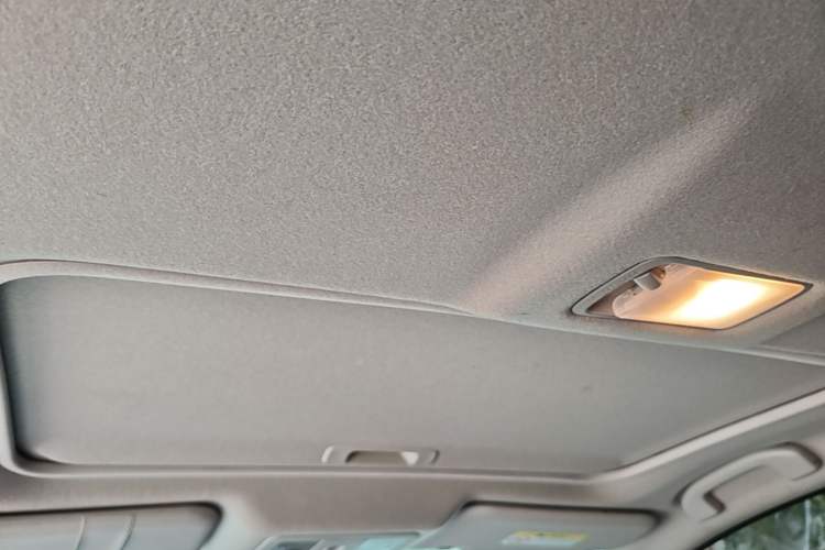 Used Nissan Tiida 2019 1.6L CVT Cool Edition China VI Standard Headliner