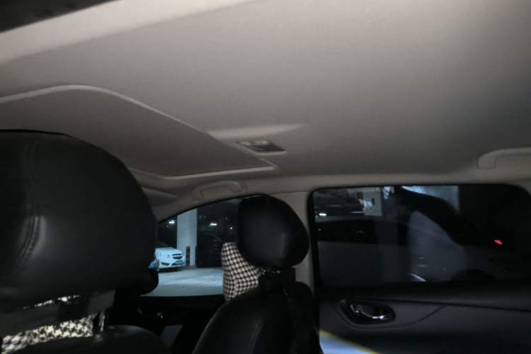 Used Nissan Tiida 2019 1.6L CVT Cool Edition China VI Standard Headliner