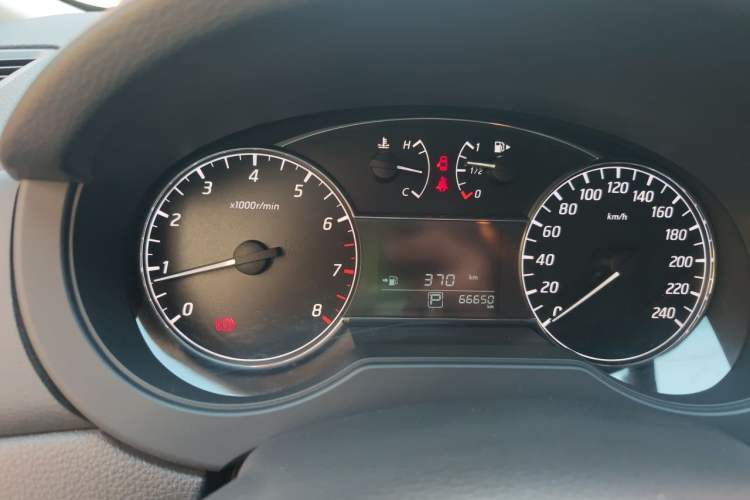 Used Nissan Tiida 2019 1.6L CVT Cool Edition China VI Standard Instrument Cluster