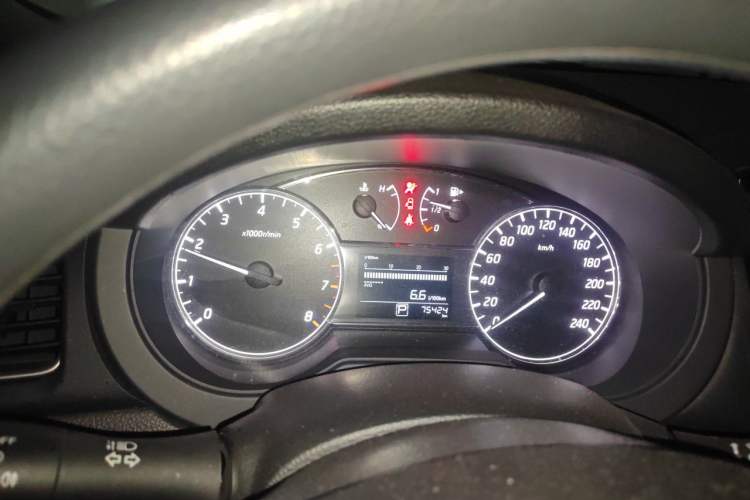 Used Nissan Tiida 2019 1.6L CVT Cool Edition China VI Standard Instrument Cluster
