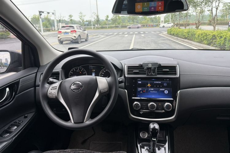 Used Nissan Tiida 2019 1.6L CVT Smart Drive Version China VI Standard Interior 1