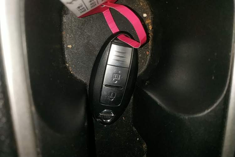 Used Nissan Tiida 2019 1.6L CVT Smart Drive Version China VI Standard Interior 1