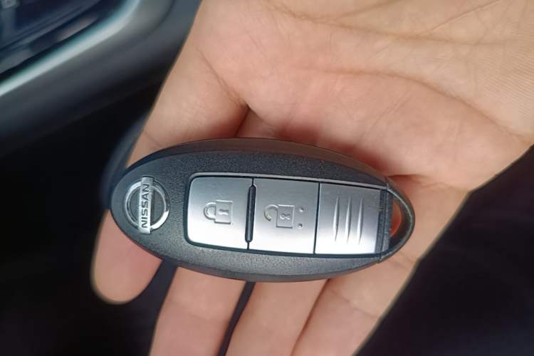 Used Nissan Tiida 2019 1.6L CVT Smart Drive Version China VI Standard Interior 1