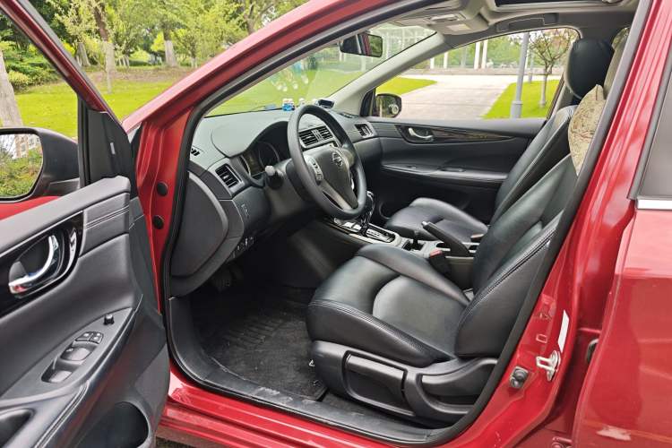 Used Nissan Tiida 2019 1.6L CVT Smart Drive Version China VI Standard Interior 1