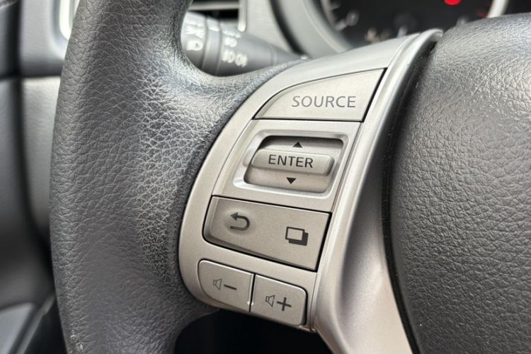 Used Nissan Tiida 2019 1.6L CVT Smart Drive Version China VI Standard Interior 1