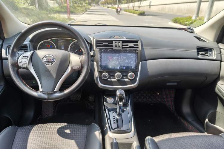 Used Nissan Tiida 2019 1.6L CVT Smart Drive Version China VI Standard Interior 3