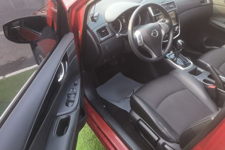 Used Nissan Tiida 2019 1.6L CVT Smart Drive Version China VI Standard Interior 3