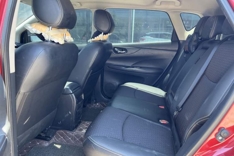 Used Nissan Tiida 2019 1.6L CVT Smart Drive Version China VI Standard Interior 3