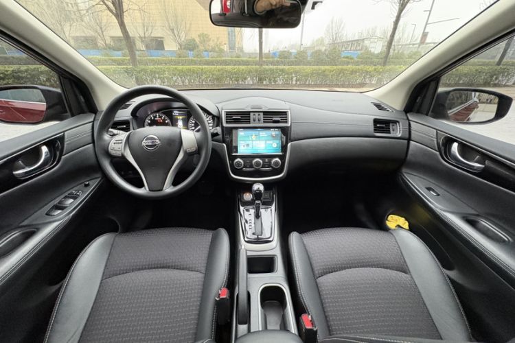 Used Nissan Tiida 2019 1.6L CVT Smart Drive Version China VI Standard Interior 3