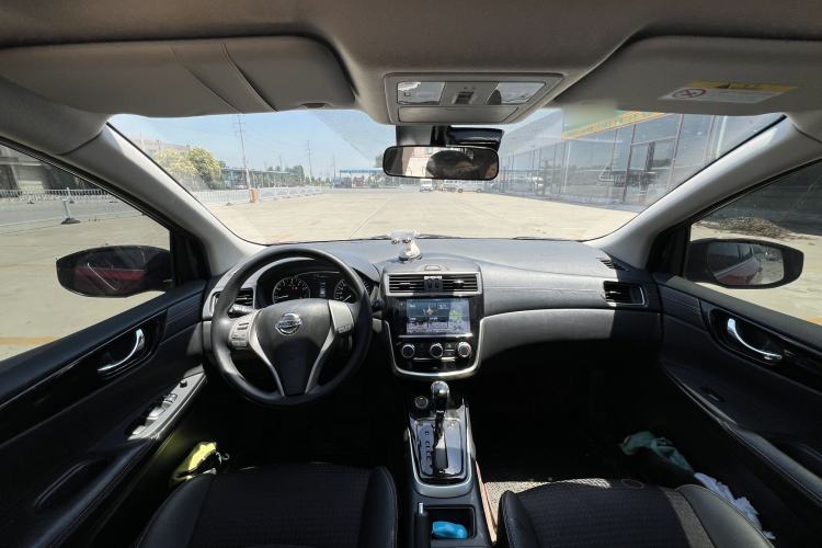 Used Nissan Tiida 2019 1.6L CVT Smart Drive Version China VI Standard Interior 4