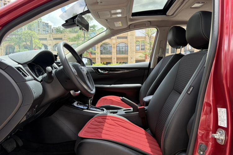 Used Nissan Tiida 2019 1.6L CVT Smart Drive Version China VI Standard Interior 8