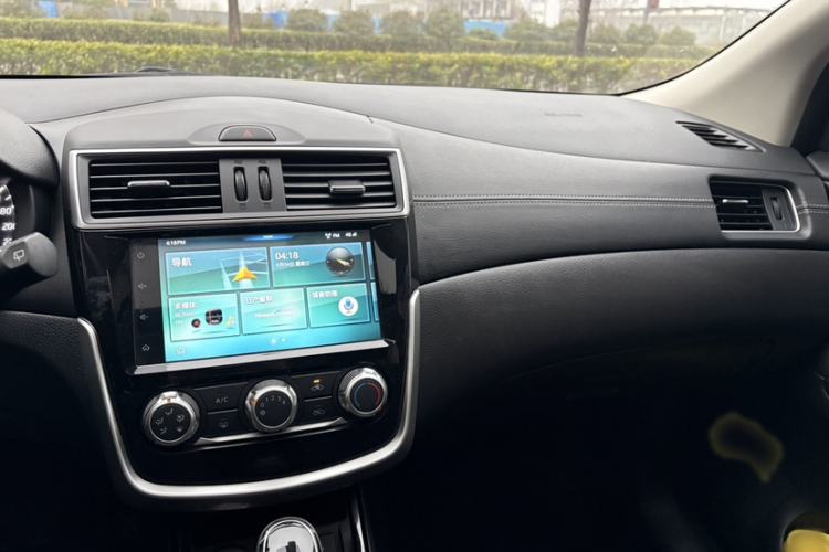 Used Nissan Tiida 2019 1.6L CVT Smart Drive Version China VI Standard Interior 9