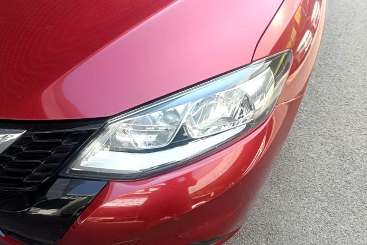 Used Nissan Tiida 2019 1.6L CVT Smart Drive Version China VI Standard Left Front Headlight
