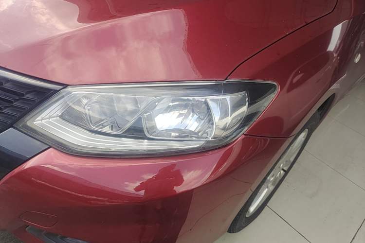 Used Nissan Tiida 2019 1.6L CVT Cool Edition China VI Standard Left Front Headlight