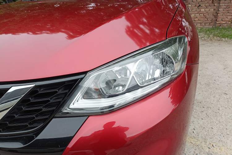 Used Nissan Tiida 2019 1.6L CVT Smart Drive Version China VI Standard Left Front Headlight