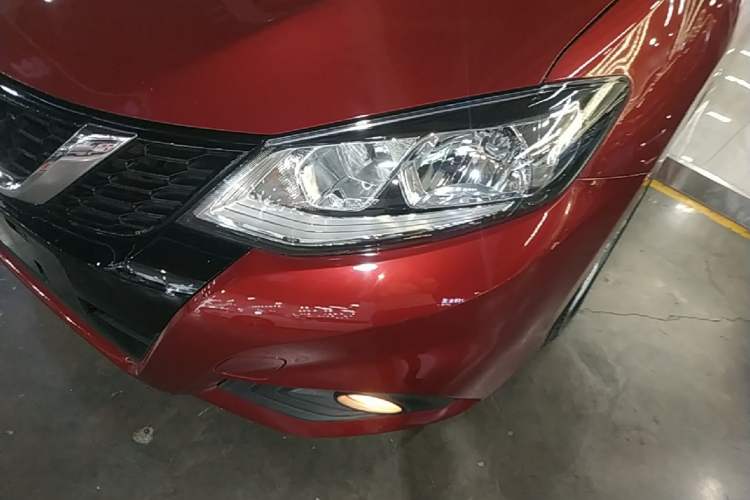 Used Nissan Tiida 2019 1.6L CVT Cool Edition China VI Standard Left Front Headlight