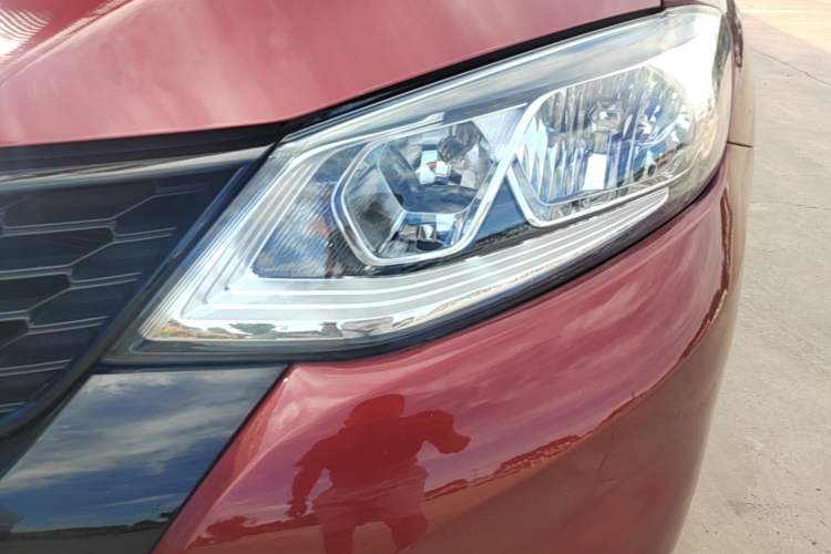 Used Nissan Tiida 2019 1.6L CVT Cool Edition China VI Standard Left Front Headlight