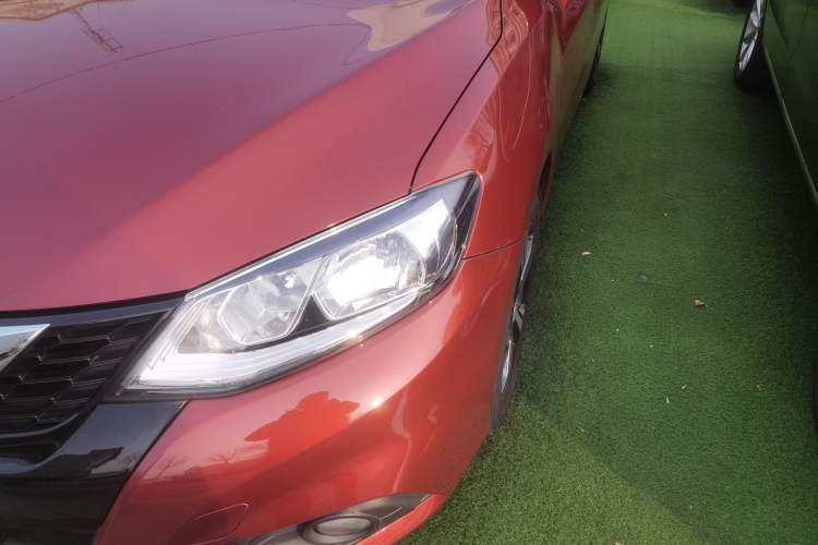 Used Nissan Tiida 2019 1.6L CVT Smart Drive Version China VI Standard Left Front Headlight