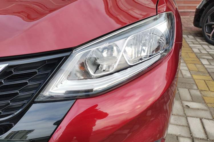 Used Nissan Tiida 2019 1.6L CVT Smart Drive Version China VI Standard Left Front Headlight