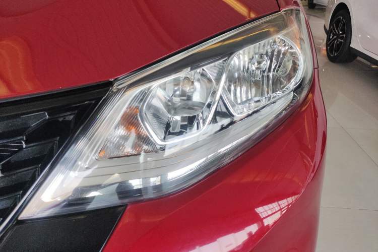 Used Nissan Tiida 2019 1.6L CVT Smart Drive Version China VI Standard Left Front Headlight
