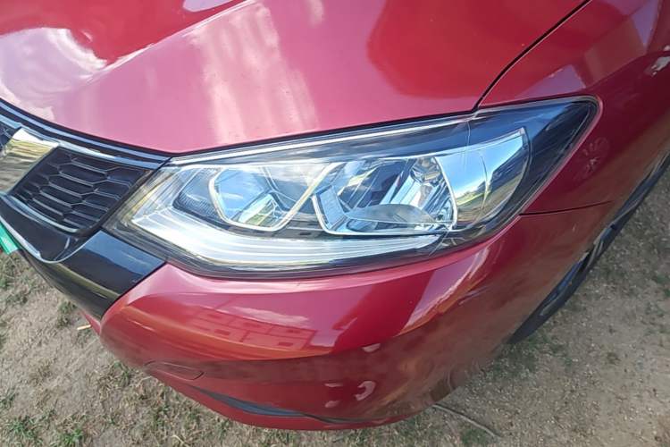 Used Nissan Tiida 2019 1.6L CVT Smart Drive Version China VI Standard Left Front Headlight