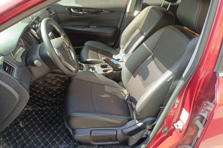 Used Nissan Tiida 2019 1.6L CVT Smart Drive Version China VI Standard Left Front Seat