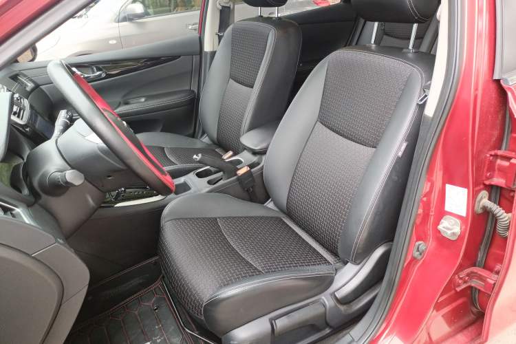 Used Nissan Tiida 2019 1.6L CVT Smart Drive Version China VI Standard Left Front Seat