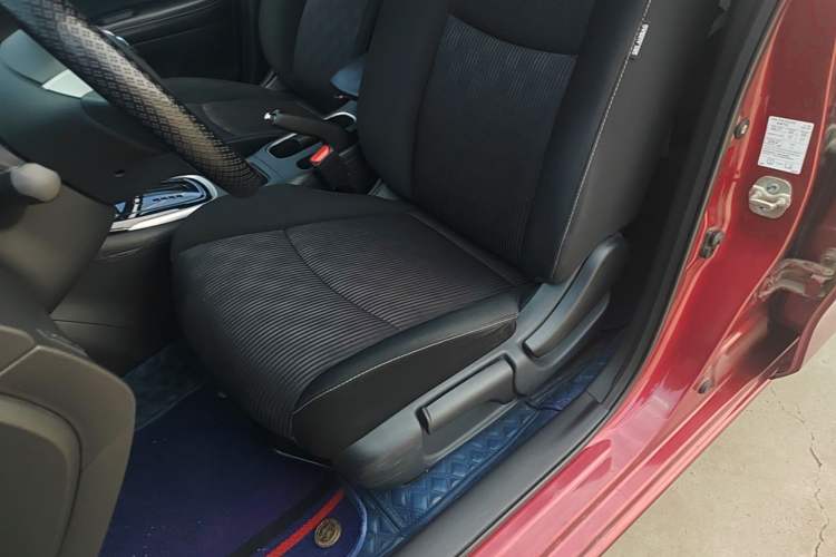 Used Nissan Tiida 2019 1.6L CVT Cool Edition China VI Standard Left Front Seat