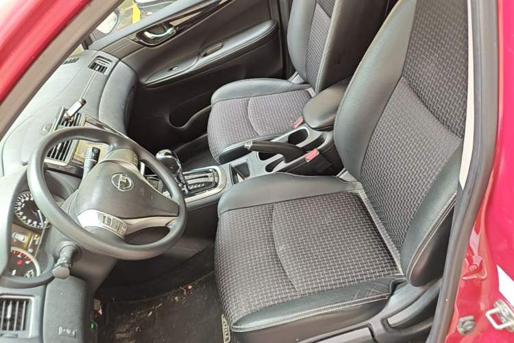 Used Nissan Tiida 2019 1.6L CVT Smart Drive Version China VI Standard Left Front Seat
