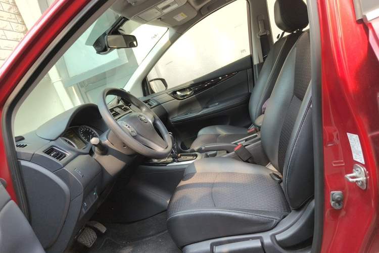 Used Nissan Tiida 2019 1.6L CVT Smart Enjoyment Version China VI Standard Left Front Seat