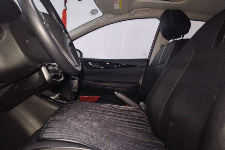 Used Nissan Tiida 2019 1.6L CVT Smart Drive Version China VI Standard Left Front Seat